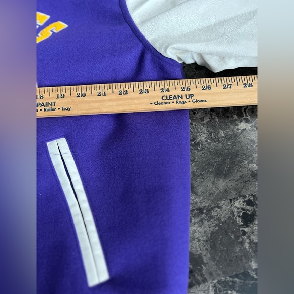 Women's LA Lakers Bomber Jacket Front & Back Embroidered Graphic Team Name Logo - Picture 4 of 9